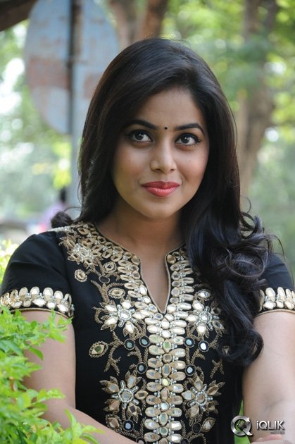 Poorna-at-Raju-Gari-Gadhi-Movie-Success-Meet